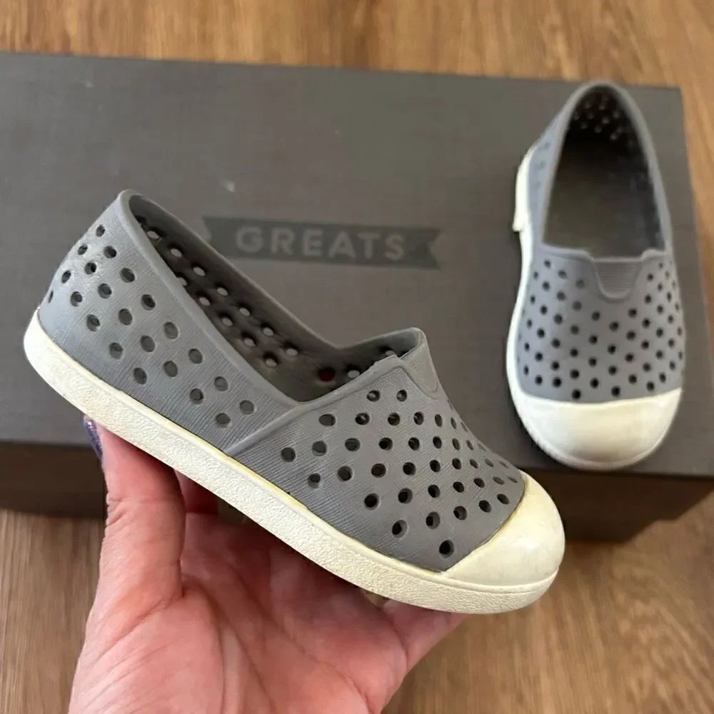 OLD NAVY gray flats slip on shoes kids 6 toddler